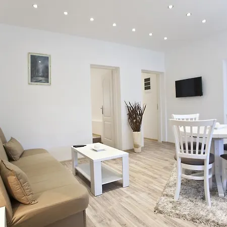 Apartment Brdo Mira *